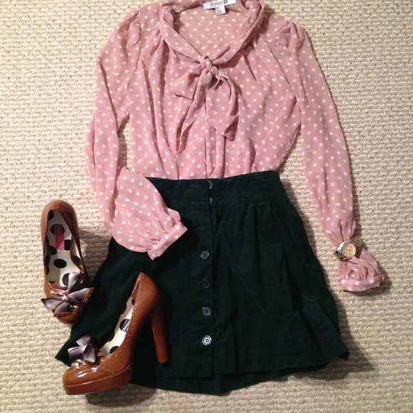 Bundle Forever 21 skirt and blouse - Picture 1 of 4