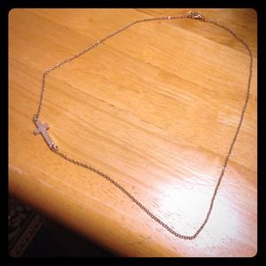 Sliver Side Cross Necklace