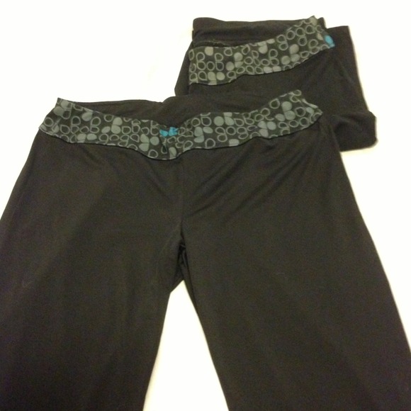 Sold!!!2 pairs of Old navy black exercise pants