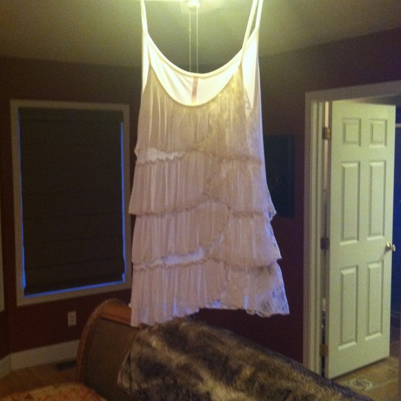 American Eagle & Rue 21 tank LOT Size M ~NO PP~ - Picture 1 of 4