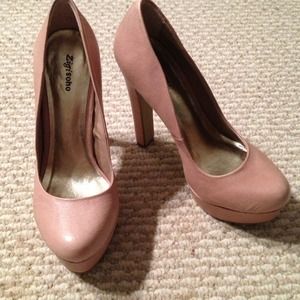 Size 6 nude dsw pumps