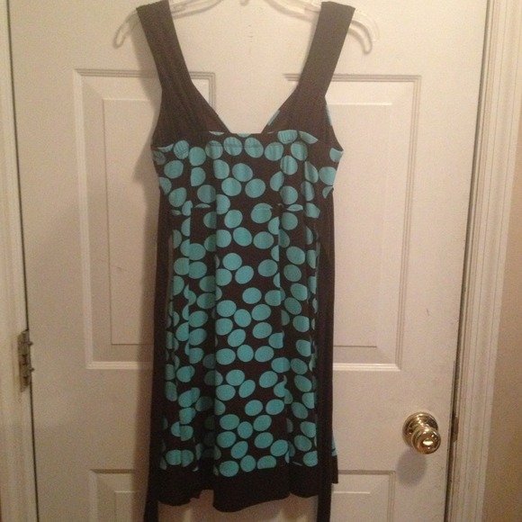 Adorable dress - Picture 2 of 3