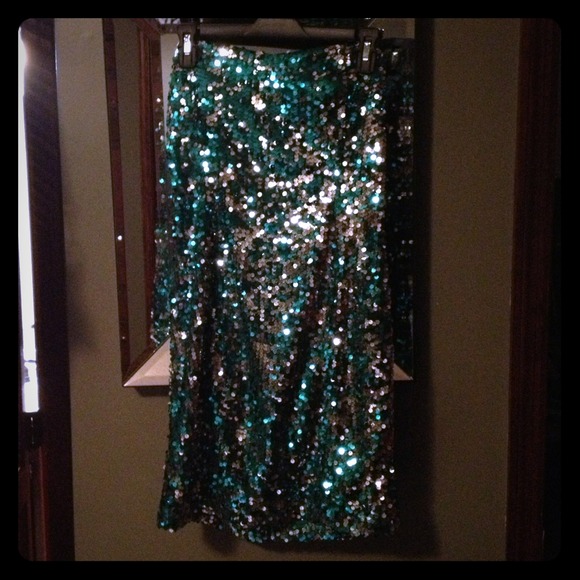 Blue sparkly strapless dress