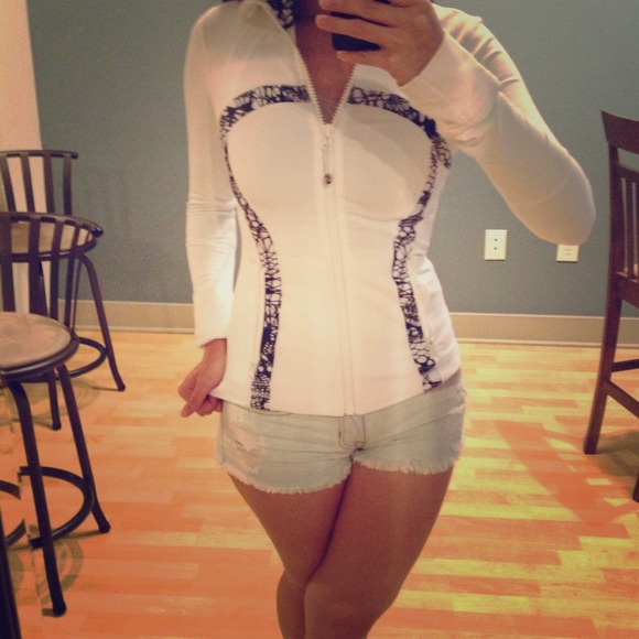 lululemon athletica Jackets & Blazers - Lululemon athletica white jacket
