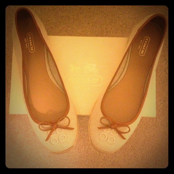 ⭐SOLD in Bundle⭐Coach Darcelle Flat Espadrilles