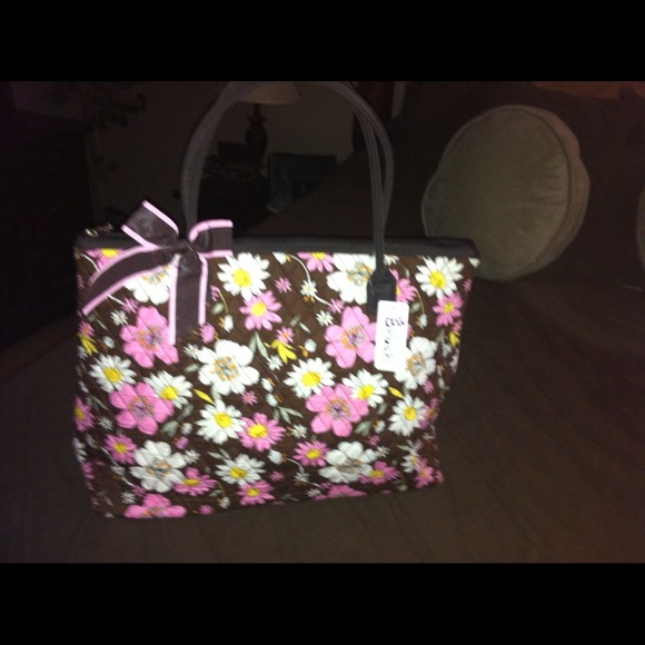 Super cute new with tags quilted bag...