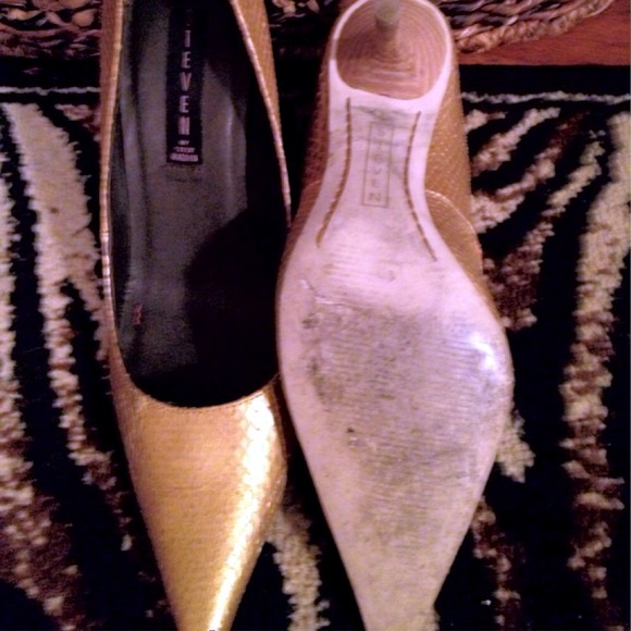 SOLD Steven by Steve Madden Pumps SOLD - Picture 4 of 4