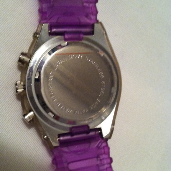 Watch - Picture 2 of 4