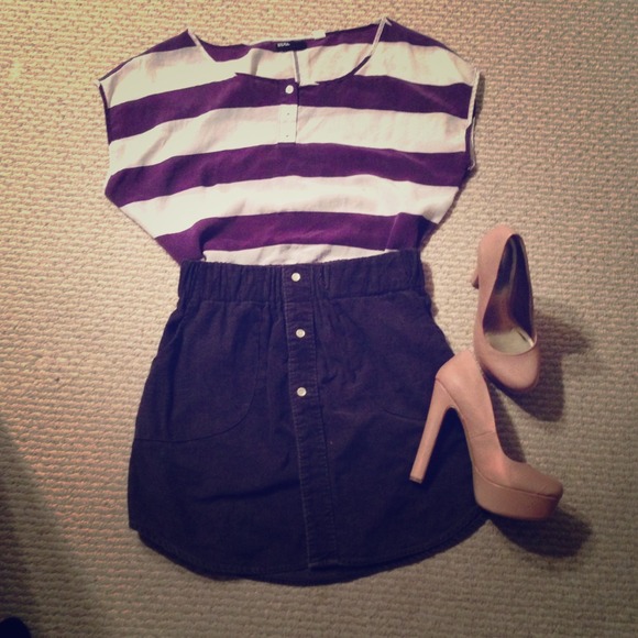 Small/medium urban outfitters corduroy skirt - Picture 1 of 2