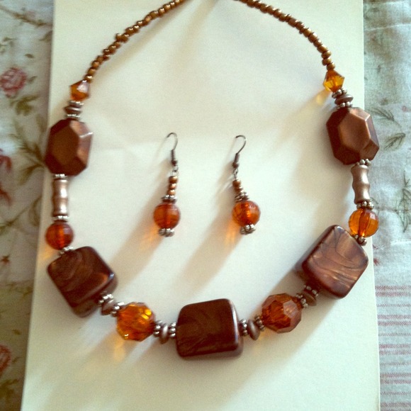 RESERVED!!! Brown Jewelry set!