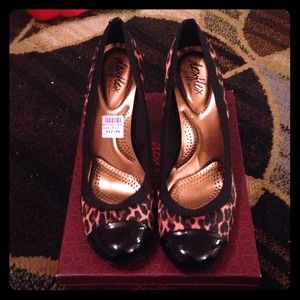 🌟🌟reserved🌟🌟Leopard print shoes
