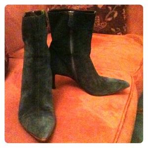 *Reserved* Bundle - booties and dress