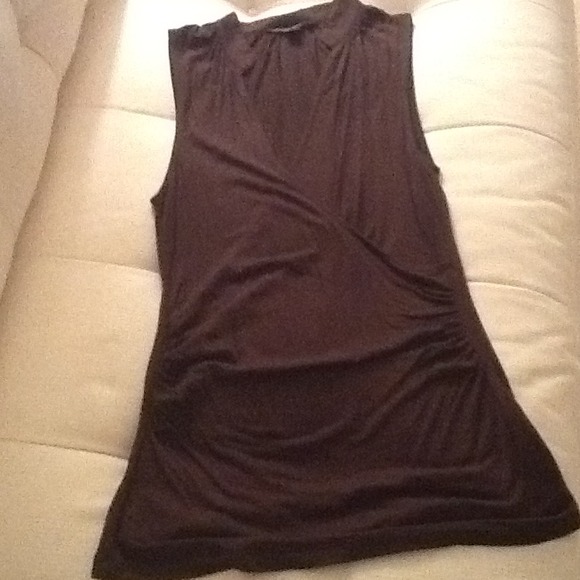 Sleeveless brown top