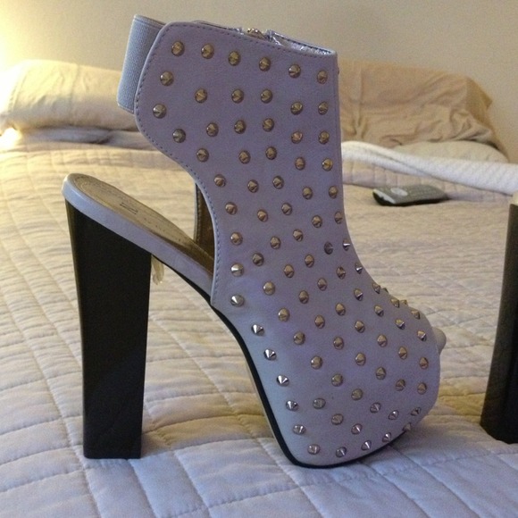 Studded Gold and Tan peep-toe heels - Picture 2 of 3