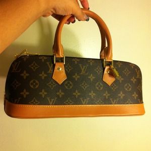 Louis Vuitton Small handbag