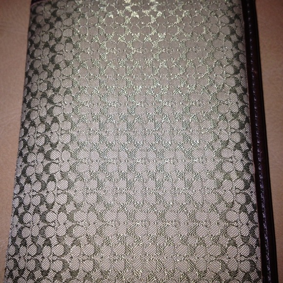REDUCED Authentic Coach wallet