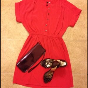 Stunning heels and matching clutch.