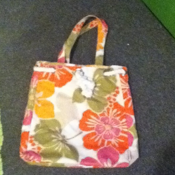 Beach bag with flower print