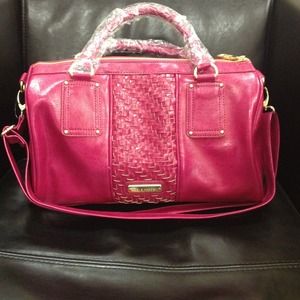 STEVE MADDEN BERRY SATCHEL / HOT ROLLERS BUNDLE