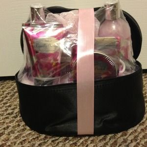 Bath gift set. Vanilla orchid