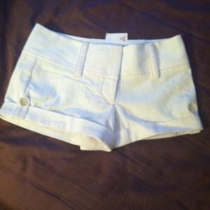 White Guess Shorts. Size 24. NWT