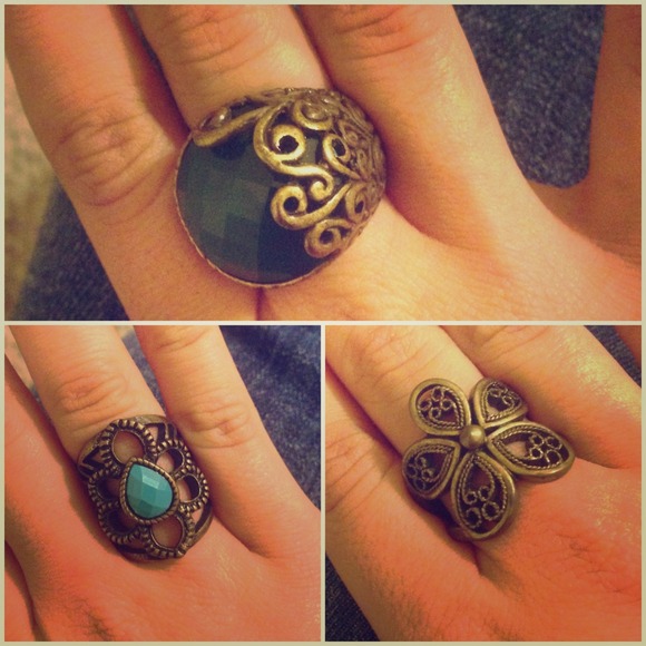 💥SOLD💥 Boho ring bundle. Size 5-7.