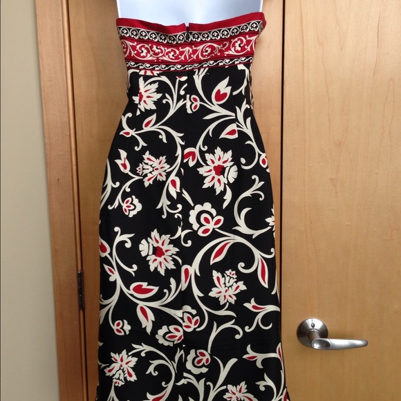 🚫SOLD🚫 Laundry 100% Silk Navy Red Floral - Picture 2 of 4