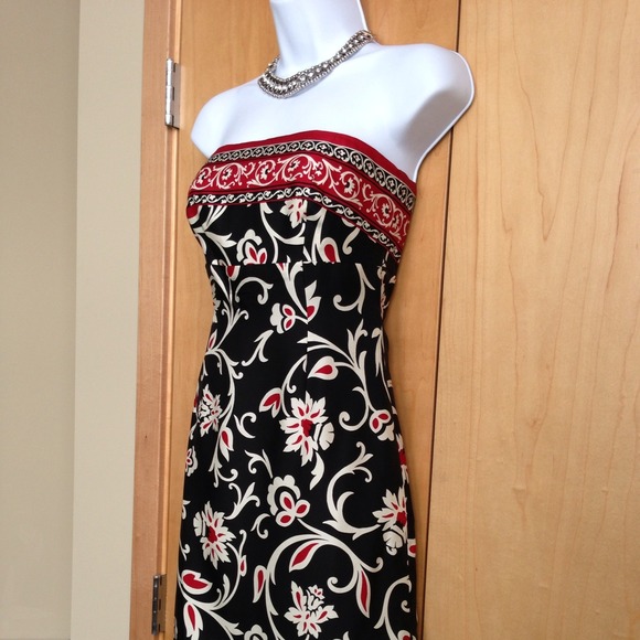 🚫SOLD🚫 Laundry 100% Silk Navy Red Floral - Picture 3 of 4