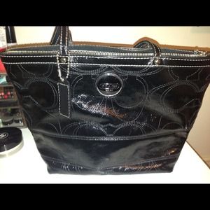 SOLD! Coach tote: black