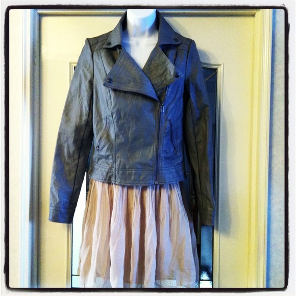 Motor cycle fitted pleather jacket in grey - Picture 1 of 1