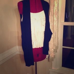 Black half back cashmere no sleeve cardigan