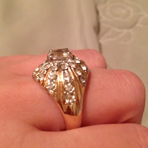 Ring - Picture 3 of 3