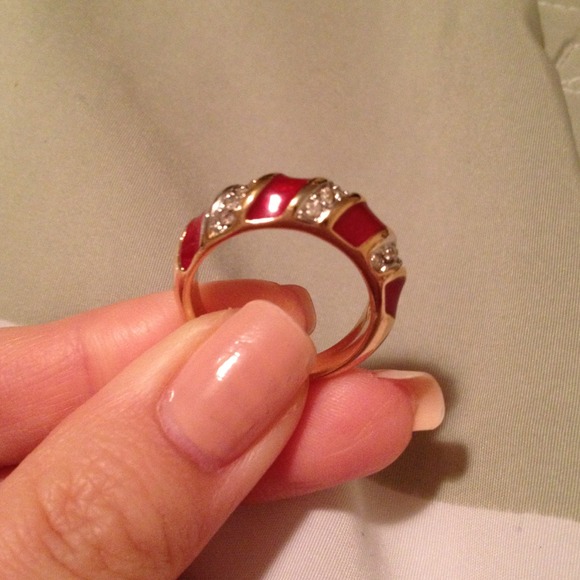 Ring - Picture 3 of 3