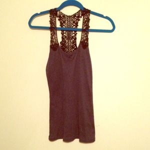 🚫SOLD🚫Black razorback tank with lace detail