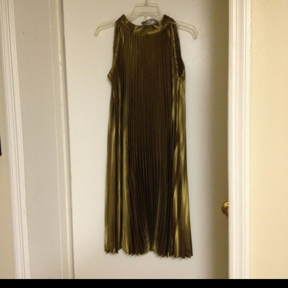 Olive Green pleaded dress size 6