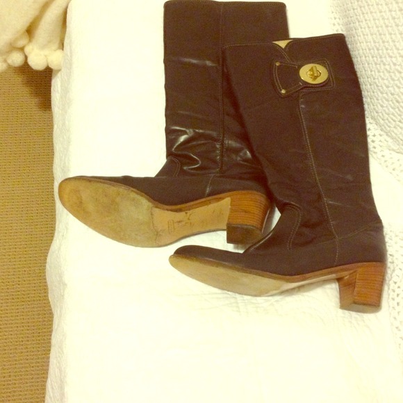 Amazing leather Coach boots! Gold hardware!