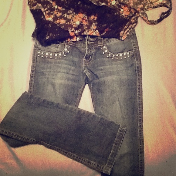 📛SOLD📛dark blue jeans whit studs and rhinestones