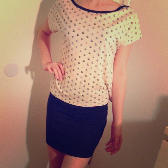 Urban Outfitters Mid Waist Loose Top