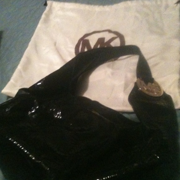 Sold--Auth. Michael Kors large shoulder bag