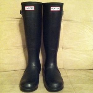 Hunter rain boots black 10