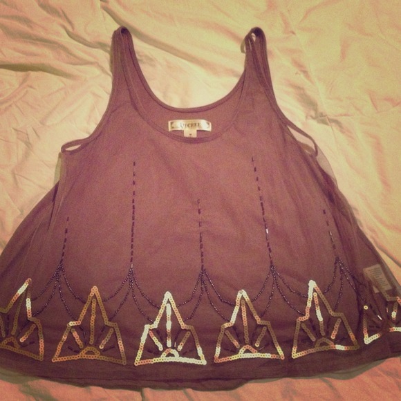 Decree dark purple top👍