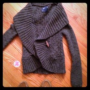 Grey knit cardigan with button