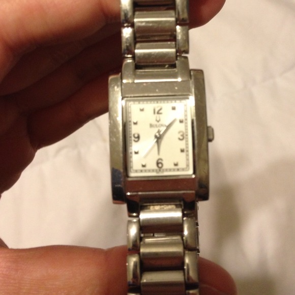 *REDUCED* 100% authentic Bulova watch - Picture 1 of 4