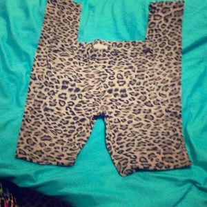 Cheetah print leggings
