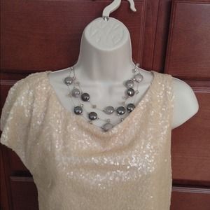 Sale $8 Necklace and earring set