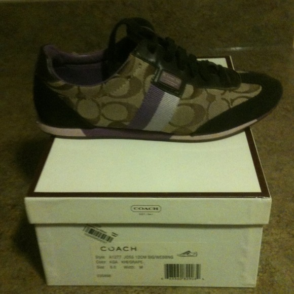 Coach tennis shoes .  Size 6