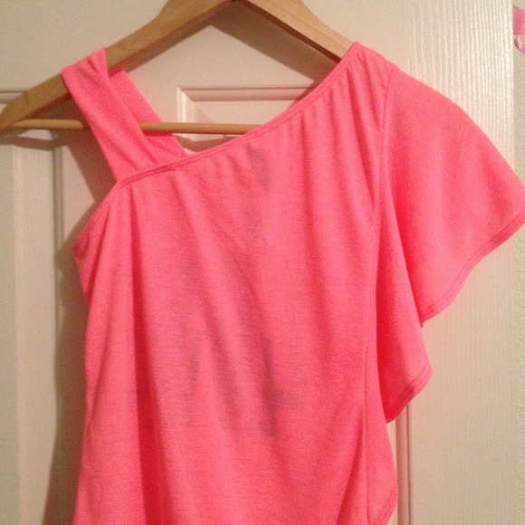 SOLD on eBay-NEW hot pink 1 shoulder love shirt - Picture 4 of 4