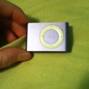 REDUCED to sell! Purple iPod shuffle!