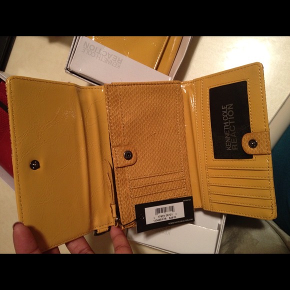 ✨SOLD✨Kenneth Cole leather wallets
