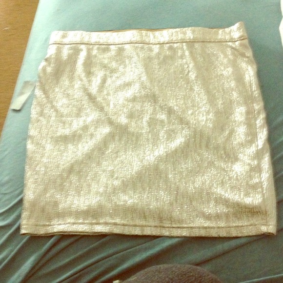 Forever 21silver metallic short skirt